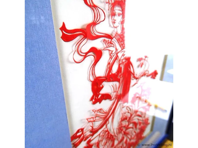 Bijzonder fraai in papier gesneden chinese voorstelling - afbeelding 3 van  5