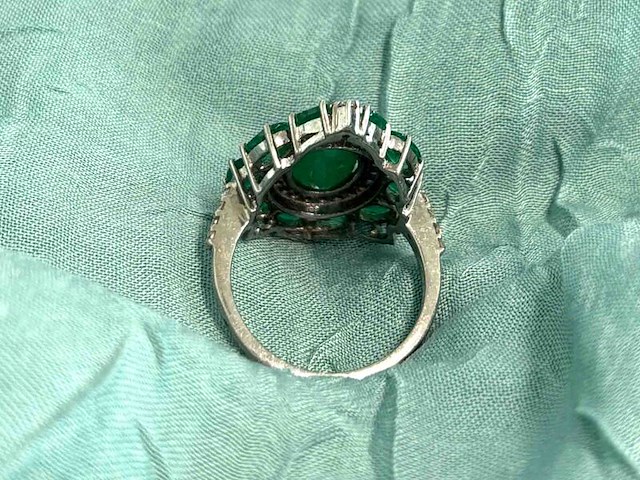 Bijzondere ring met natuurlijke edelstenen en diamant - afbeelding 3 van  7