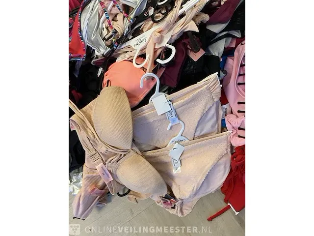 Bikini's en dames ondergoed, hunkemöller, avenue body, mix kleuren - afbeelding 8 van  18