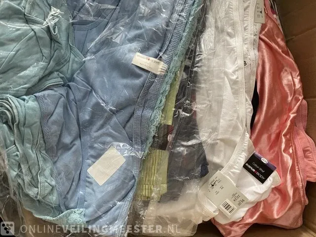 Bikini's en dames ondergoed, hunkemöller, avenue body, mix kleuren - afbeelding 1 van  18