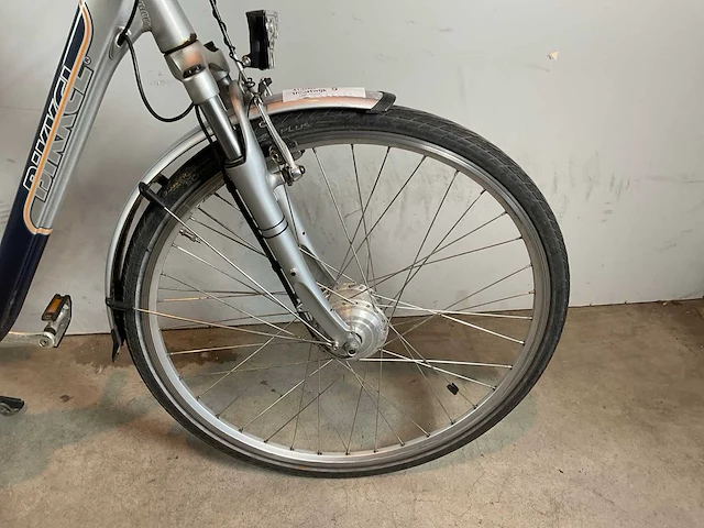 Bikkel elektrische damesfiets - afbeelding 3 van  9