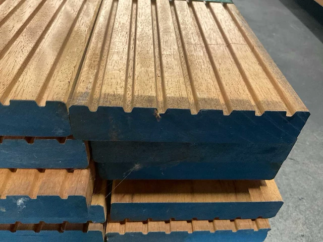 Bilinga vlonderdelen antislip 28x140 mm (36x) - afbeelding 6 van  6