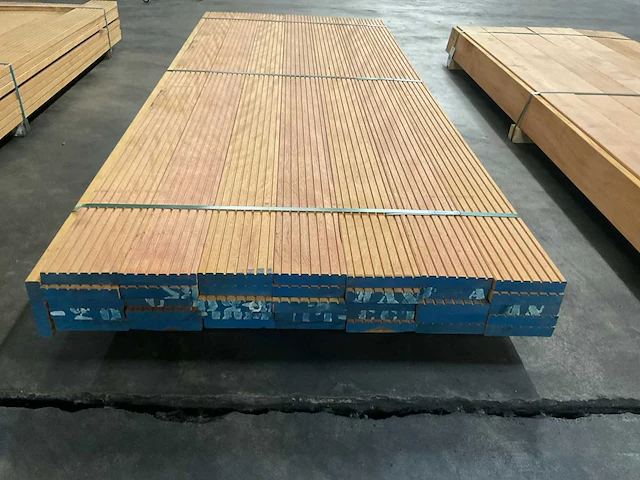 Bilinga vlonderdelen antislip 28x140 mm (36x) - afbeelding 4 van  6