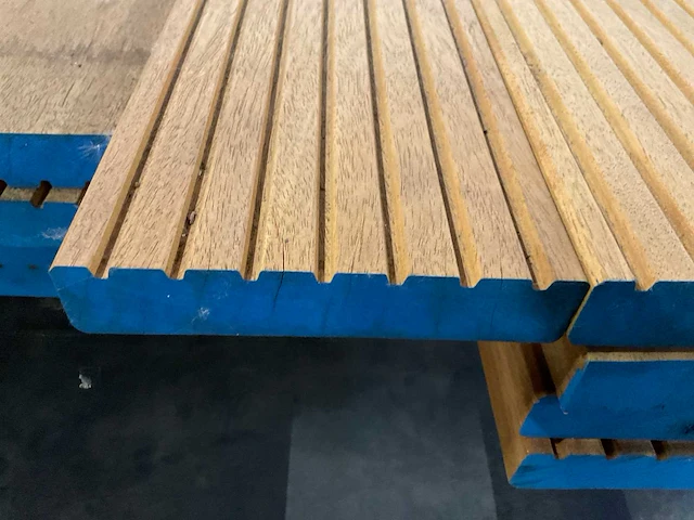 Bilinga vlonderdelen antislip 28x140 mm (41x) - afbeelding 6 van  6
