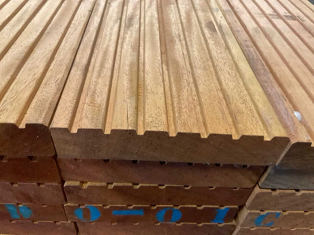 Bilinga vlonderdelen antislip 28x140 mm (42x) - afbeelding 6 van  6