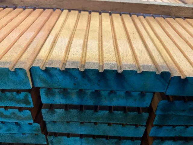 Bilinga vlonderdelen antislip 28x140 mm (45x) - afbeelding 6 van  6
