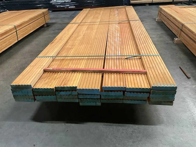 Bilinga vlonderdelen antislip 28x140 mm (51x) - afbeelding 4 van  6