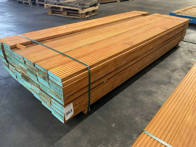 Bilinga vlonderdelen antislip 28x140 mm (83x) - afbeelding 1 van  6