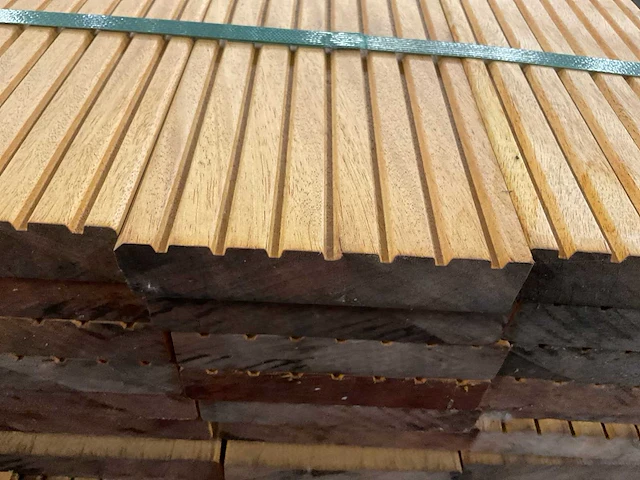 Bilinga vlonderdelen antislip 28x140 mm (84x) - afbeelding 6 van  6