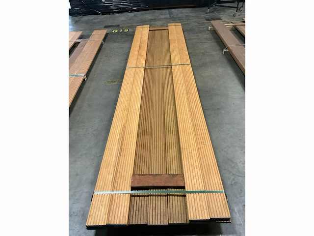 Bilinga vlonderplanken met antislip 28x140 mm (11x) - afbeelding 5 van  6