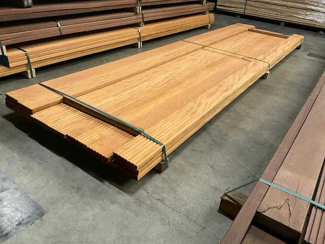 Bilinga vlonderplanken met antislip 28x140 mm (17x) - afbeelding 3 van  6