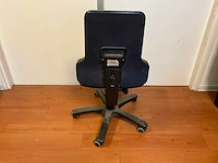 Bimos werkstoel zithoogte 44cm - afbeelding 3 van  3