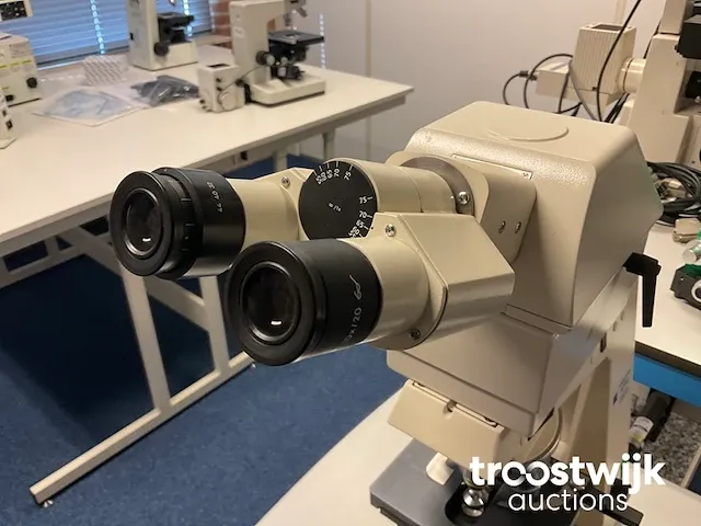 Binoculair doorvallend licht microscoop - afbeelding 5 van  9