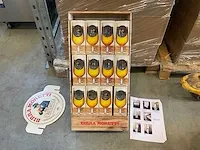 Birra moretti glazen in display (768x)