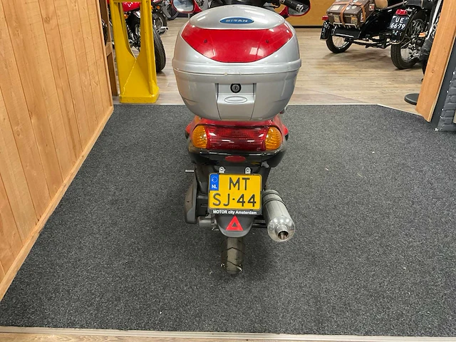 Bisan-lifan lf150t-2c 150 motorfiets - afbeelding 7 van  12