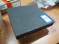 Bisi - afbeelding 2 van  4