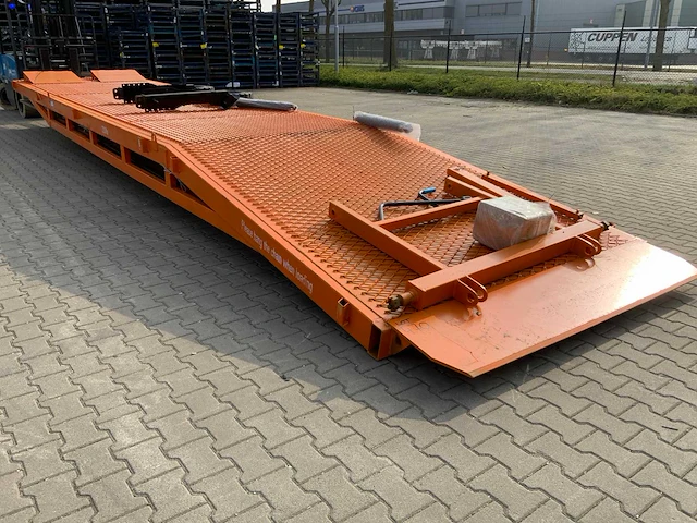 Bisontek - 12-2024 - btr-1 - mobiele laadbruggen - afbeelding 1 van  12