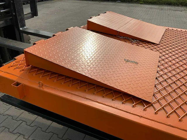 Bisontek - 12-2024 - btr-1 - mobiele laadbruggen - afbeelding 7 van  12