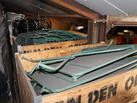 Bistrosetjes in twee uitvoeringen in twee palletboxen. - afbeelding 4 van  4