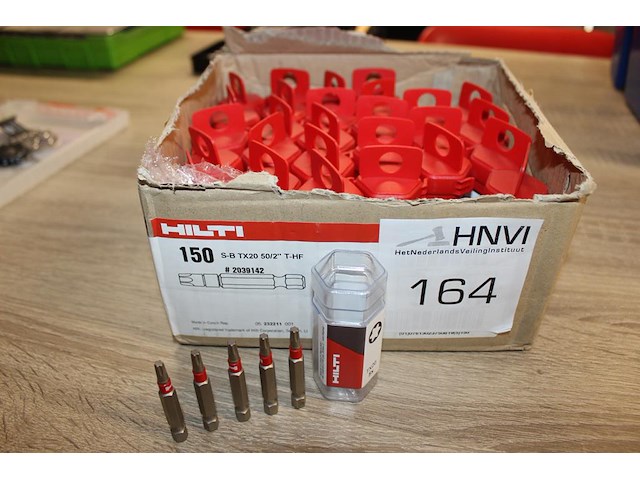 Bitjes hilti voornamelijk torx 20 , ca. 25 x 5 stuks. - afbeelding 1 van  2