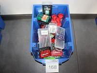 Bitjes in diverse maten en uitvoeringen in kunststofkrat. - afbeelding 1 van  1