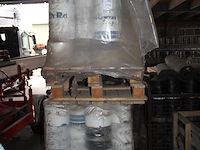 Bitumen glasvlies soprema royalglass op 2 pallets. ca. 150 rollen met breedte 20 cm. - afbeelding 2 van  3