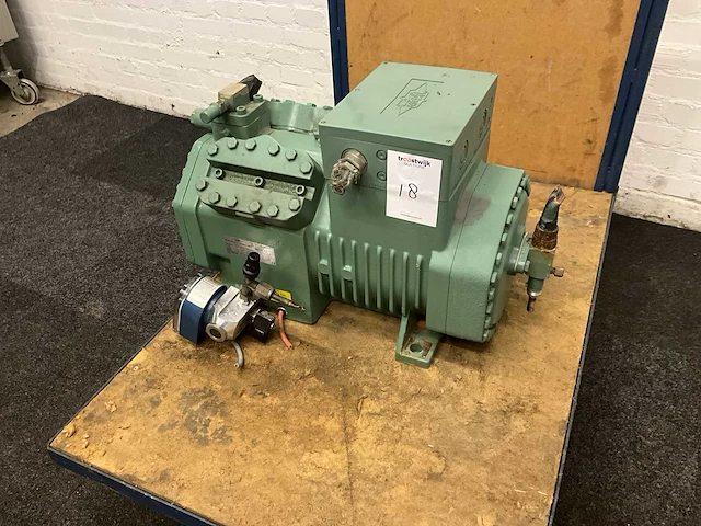 Bitzer 4htc-20k-40p koelcompressor co2 - afbeelding 2 van  7