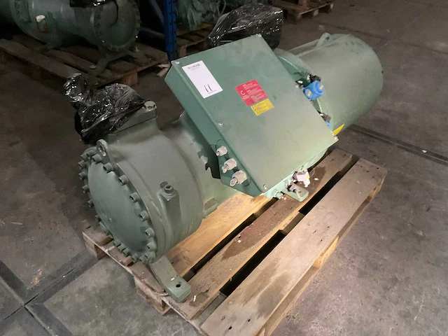 Bitzer maschinenbau csh 8561-125 y koelcompressor - afbeelding 2 van  4