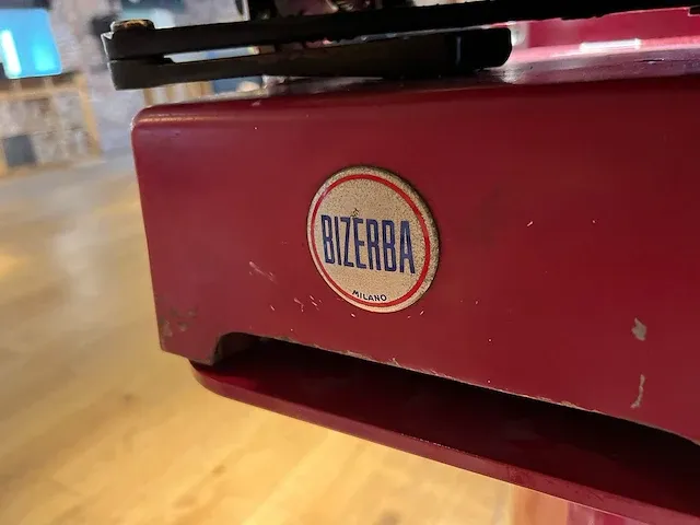 Bizerba - vintage snijmachine met onderstel - afbeelding 11 van  19