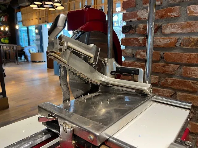 Bizerba - vintage snijmachine met onderstel - afbeelding 16 van  19
