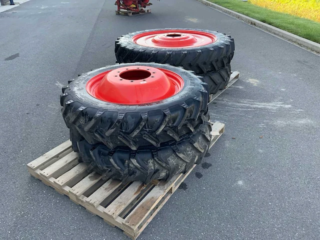 Bkt agri max rt 955 smalle banden met velg - afbeelding 4 van  16