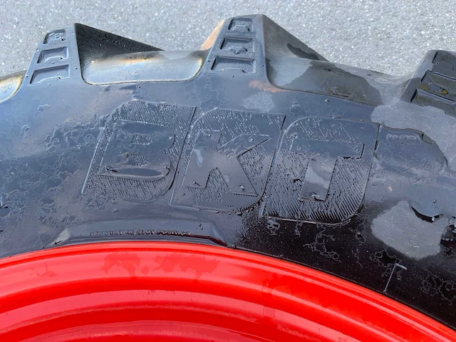 Bkt agri max rt 955 smalle banden met velg - afbeelding 9 van  16