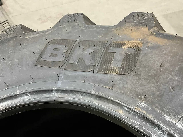 Bkt agrimaxforce tractor band 710/60 - afbeelding 10 van  10