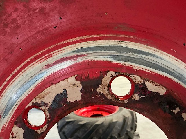 Bkt implement - as504 - agri max rt 855 compleets set - afbeelding 9 van  17