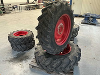 Bkt implement - as504 - agri max rt 855 compleets set - afbeelding 1 van  17