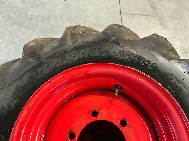 Bkt implement - as504 - agri max rt 855 compleets set - afbeelding 13 van  17