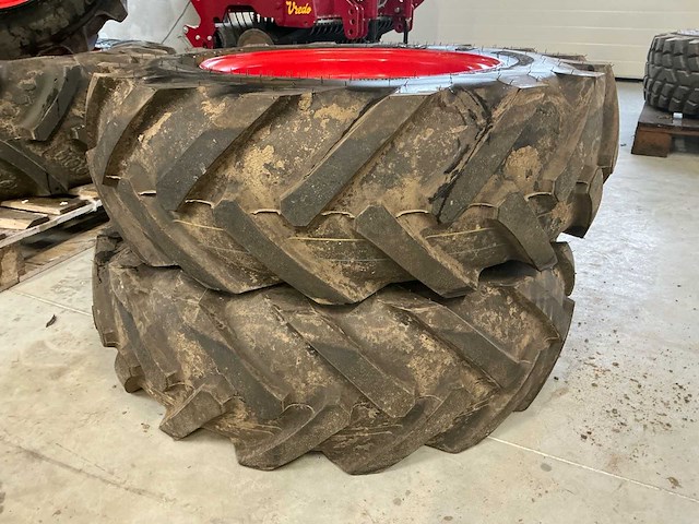 Bkt implement - as504 - agri max rt 855 compleets set - afbeelding 16 van  17