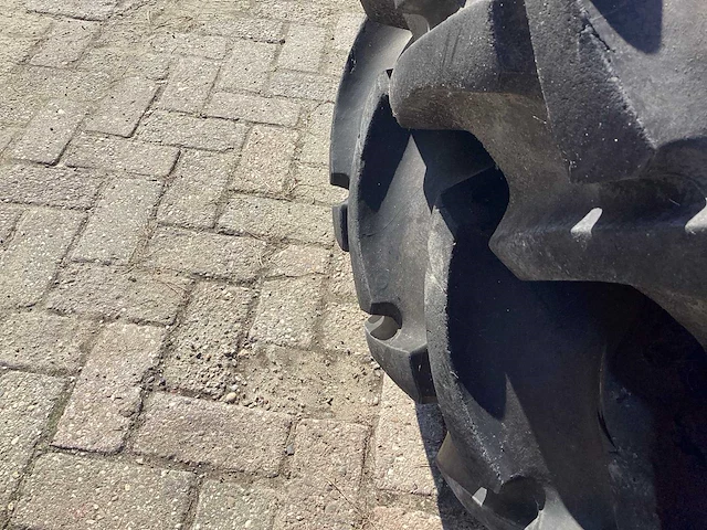 Bkt tr-135 tractor banden (2x) - afbeelding 8 van  8
