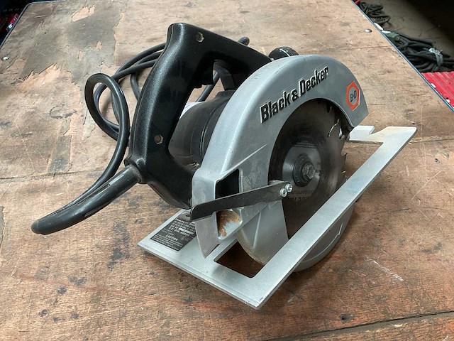 Black & decker 3 sawcat 7 1/4” cirkelzaagmachine - afbeelding 2 van  4