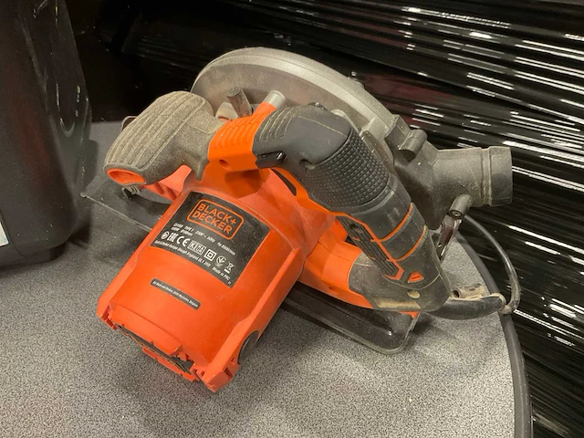 Black + decker cs1550k-qs cirkelzaagmachine - afbeelding 3 van  5
