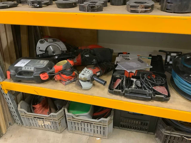 Black & decker gereedschapsset - afbeelding 1 van  6