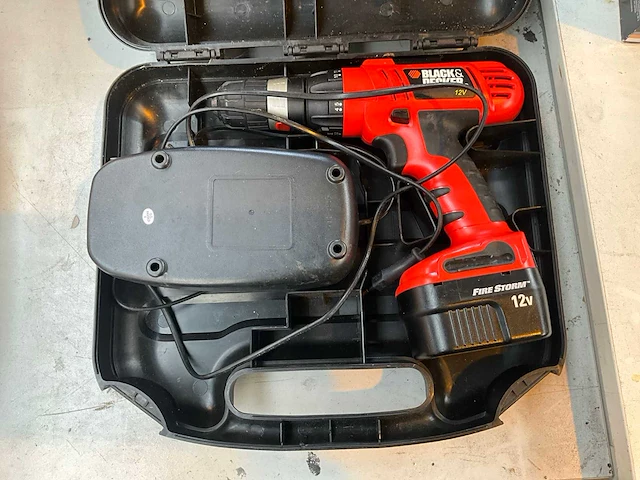 Black & decker hp126f2k schroefboormachine - afbeelding 1 van  2