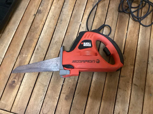Black & decker scorpion reciprozaag - afbeelding 2 van  4