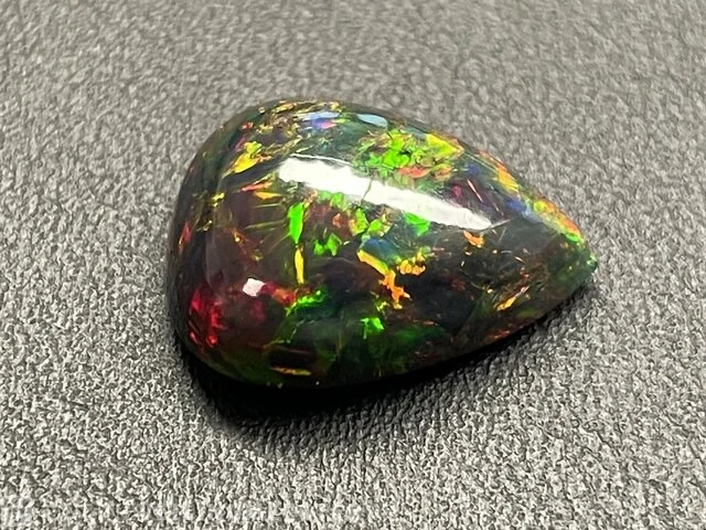 Black opal - 6.32 karaat prachtige black opal - afbeelding 3 van  6