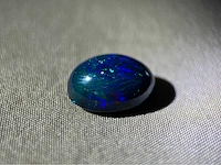 Black opal 7.64 ct - afbeelding 1 van  4