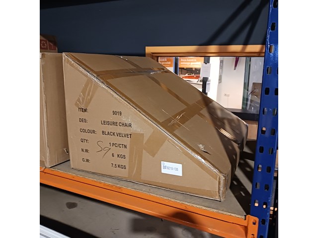 Black velvet round gold legs, 2025 - afbeelding 2 van  2