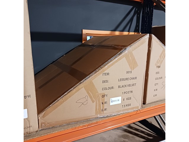 Black velvet round gold legs, 2025 - afbeelding 2 van  2