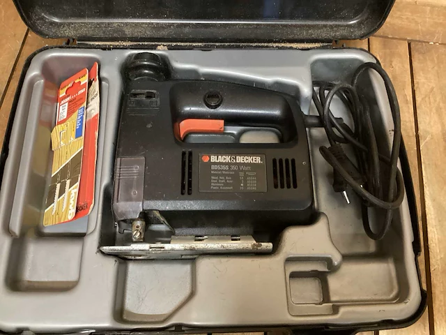 Black&decker decoupeerzaag - afbeelding 1 van  3