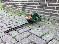 Black+decker gt250 heggenschaar - afbeelding 1 van  3