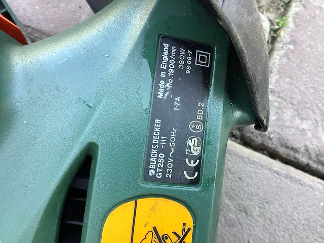 Black+decker gt250 heggenschaar - afbeelding 3 van  3